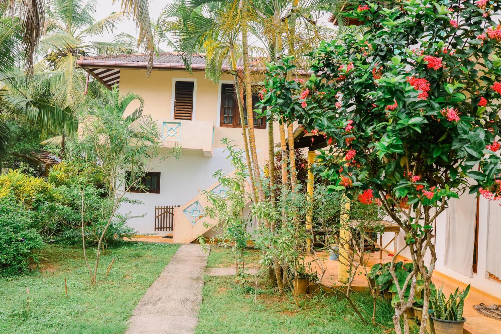 Beach Lagoon Guesthouse Tangalle Exterior foto