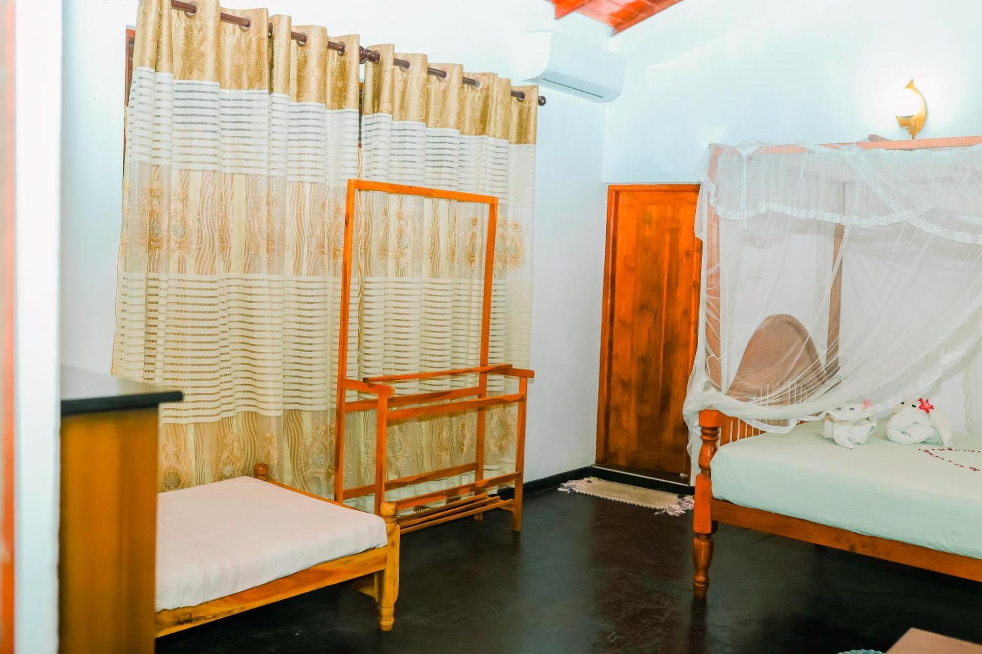 Beach Lagoon Guesthouse Tangalle Exterior foto