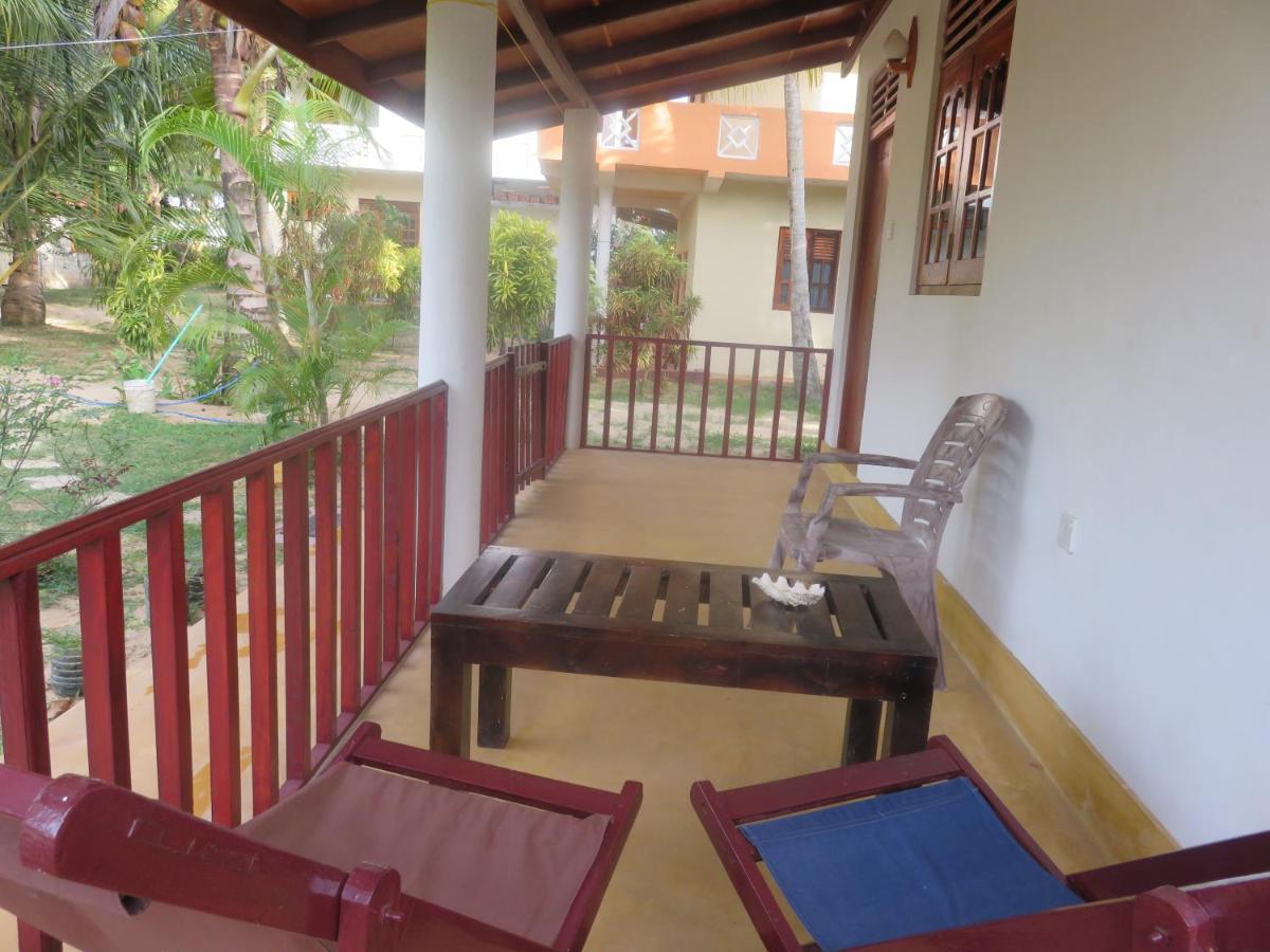 Beach Lagoon Guesthouse Tangalle Exterior foto